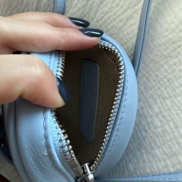 Courreges Reedition Circle Leather Bag - Picture 4 of 4